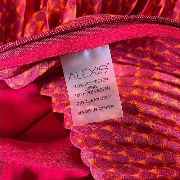 ALEXIS Salomo Long Sleeve V Neckline Belted Pleated Red Stripe Maxi Dress Sz Sw - Picture 12 of 12